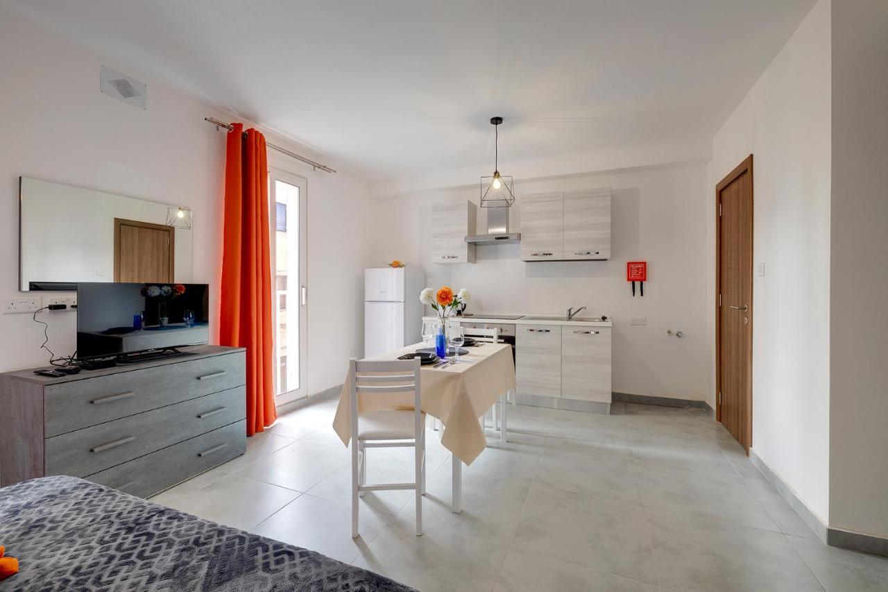 Modern Location Apartment *